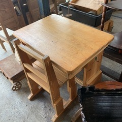 お値下げ⭐︎学校机と椅子