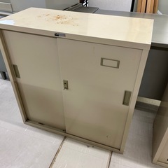 スチール棚の画像