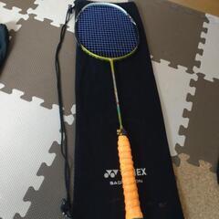 バドミントンラケット