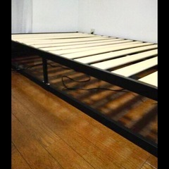 【セミダブル】ベッドフレーム　の画像