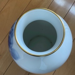 壺　大倉陶園　花瓶　ブルーローズ　36cm 金彩の画像