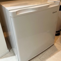 小型冷凍庫 32L ホワイト
