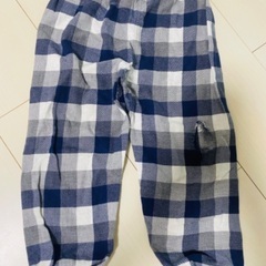 【引渡先決定】無料 子供服 無印 パジャマ 破れ有りの画像