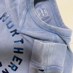 無料 子供服 GAP トレーナー 破れありの画像