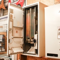 《売約済》【武蔵小山店】 レトロ 自動販売機 自販機 レトロ 鍵付き 販売機 店舗什器 シャンプー 洗剤 銭湯 コインランドリー 🚚 品川区 リサイクルショップ ランバールーム 武蔵小山店 ◀︎ 武蔵小山パルム 戸越銀座 隣接の画像