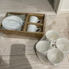 食器　お皿　ガラスコップ