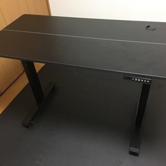 電動昇降機デスク（受け渡し予定者決定いたしました）