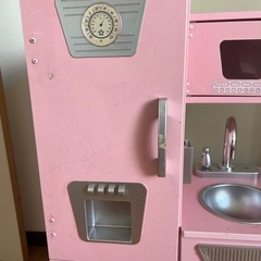 キッドクラフト おままごと　木製キッチン　ピンク　冷蔵庫　レンジ　コンロ　kidkraft の画像