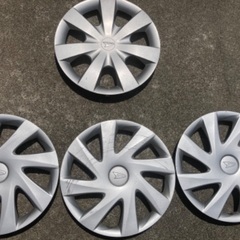 ダイハツ　ホイールカバー（ミライース×3・タント？×１）