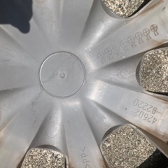 ダイハツ　ホイールカバー（ミライース×3・タント？×１）の画像