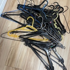 【無料】ハンガー　取りに来てくれる方のみ　郵送不可　