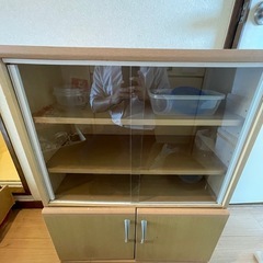 食器棚の画像