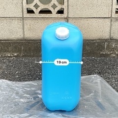 灯油用ポリタンク18ℓの画像