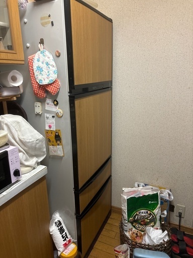 冷蔵庫　おしゃれ　木目調