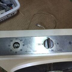 【OmNi ANTIQUEs】古い扇風機です。の画像