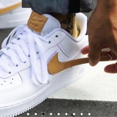 NIKE エアフォース 1'07 LV8 CT2253-100 スニーカーの画像