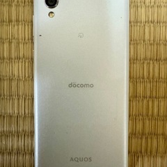 三連休限定価格！YouTube再生可能！【中古スマホ】シャープ　AQuos SH-01L の画像