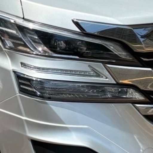 ヴェルファイア　クリスタルアイ