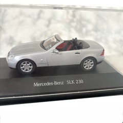 【新品未使用】メルセデスベンツ❤ミニカー　モデルカー　1/43　SLK230の画像