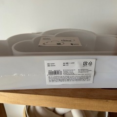 新品未開封2点セットくも型の壁掛け棚の画像