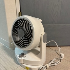 IRIS OHYAMA小型扇風機