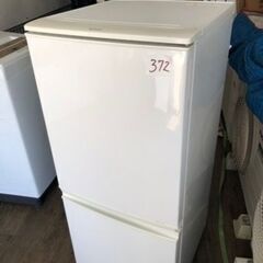 NO 372 ?福岡市内配送設置無料✨?　シャープ 137L 2ドア冷蔵庫（ホワイト系）SHARP SJ-D14A-W