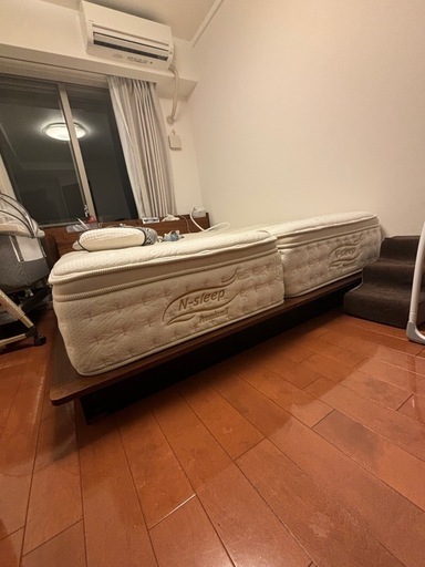 【売ります】クイーンサイズベッド　ニトリ