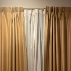 カーテンの画像