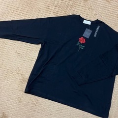 《新品未使用品》長袖ロングTシャツ  オーバーサイズ  Ｓサイズの画像