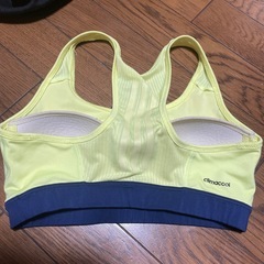 adidas スポーツブラの画像