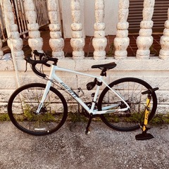 期間限定で値下げしました！早い者勝ち ロードバイク GIANT ジャイアント　ディスクブレーキ 美品 空気入れ ワイヤーロック ボトルホルダー 期間限定で値下げしました！早い者勝ち ロードバイク GIANT