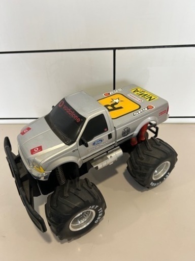 Ⓜ️商品 【ジャンク品】　ラジコンカー　　ダットサン　本体のみ　現状渡し