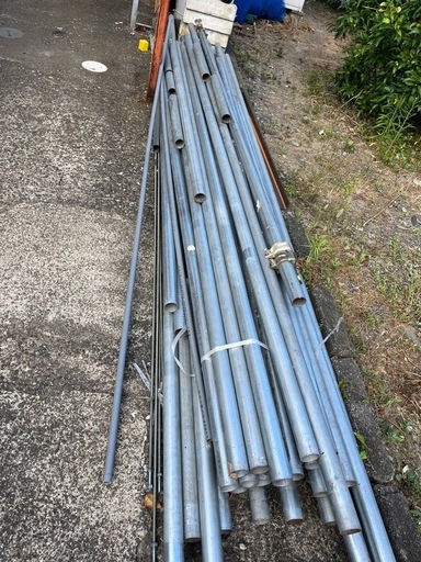 鉄パイプと付属品