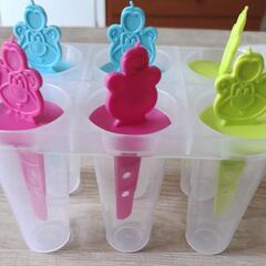 暑い夏に！アイスバー、製氷器の画像