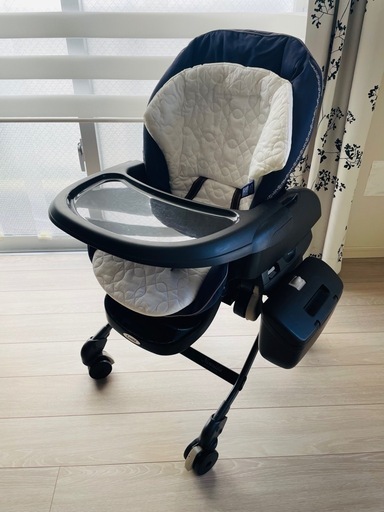 【美品】コンビ ネムリラ AUTO SWING プレミアム