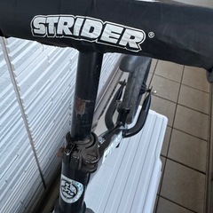ストライダー 中古　ブラック　の画像