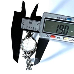 UZU  silver 925 クリスタル　バングルの画像