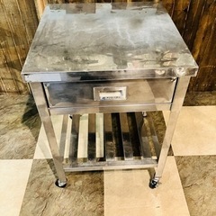 ステンレス作業台　業務用　厨房　家具 オフィス用家具 机の画像