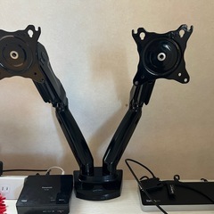 デュアルモニターアーム　多関節式　HUANUO製の画像