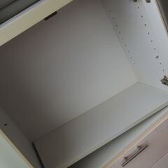 食器棚、スリム、白い食器棚、１２９ｘ６０ｘ３０の画像