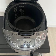 炊飯器
の画像