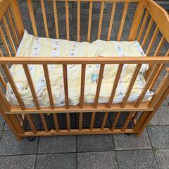 ベビーベッド、ベビー布団のセット