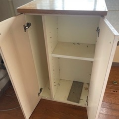 中古靴入れ、下駄箱，週内処分予定。