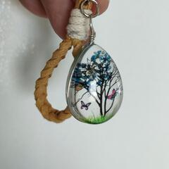 None スエード紐 チャーム( 花しずく・蝶 )の画像