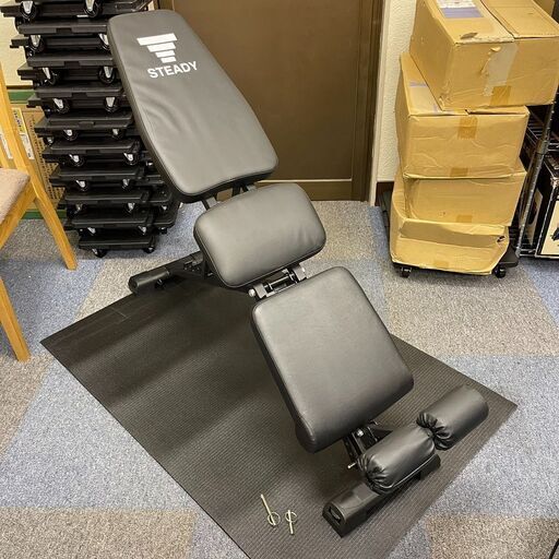 【中古美品】STEADY トレーニングベンチ 腰保護パッド 折りたたみ収納 角度調整 組立簡単  筋トレ ベンチ
