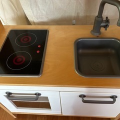 IKEAのおもちゃキッチンの画像