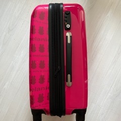 ミッフィのキャリーケースの画像