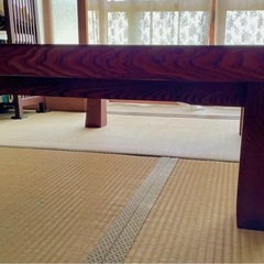 欅材を使用した座卓、角机の画像