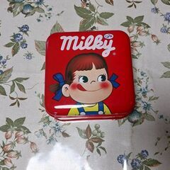 ぺこちゃんミルキーの缶