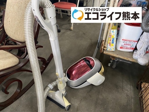 キズ多数有り　2010年製　TOSHIBA 掃除機　VC-J301XP
